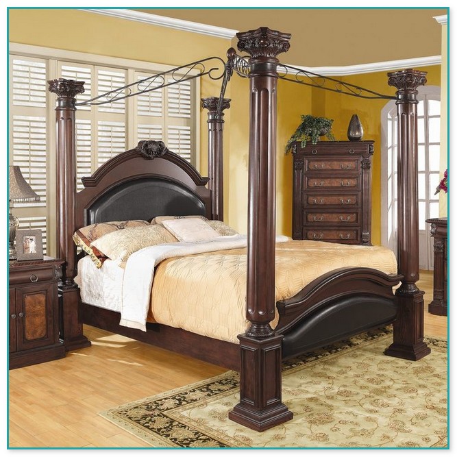 Queen Size Four Poster Canopy Bed