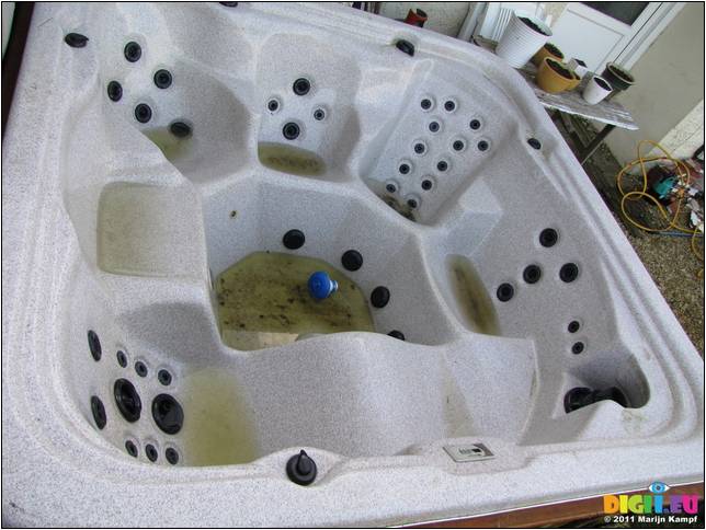 4 Seater Hot Tub For Sale