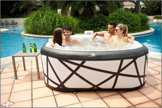 6 8 Person Inflatable Hot Tub