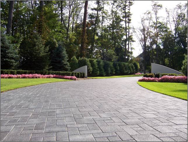 Landscapers In Canton Michigan